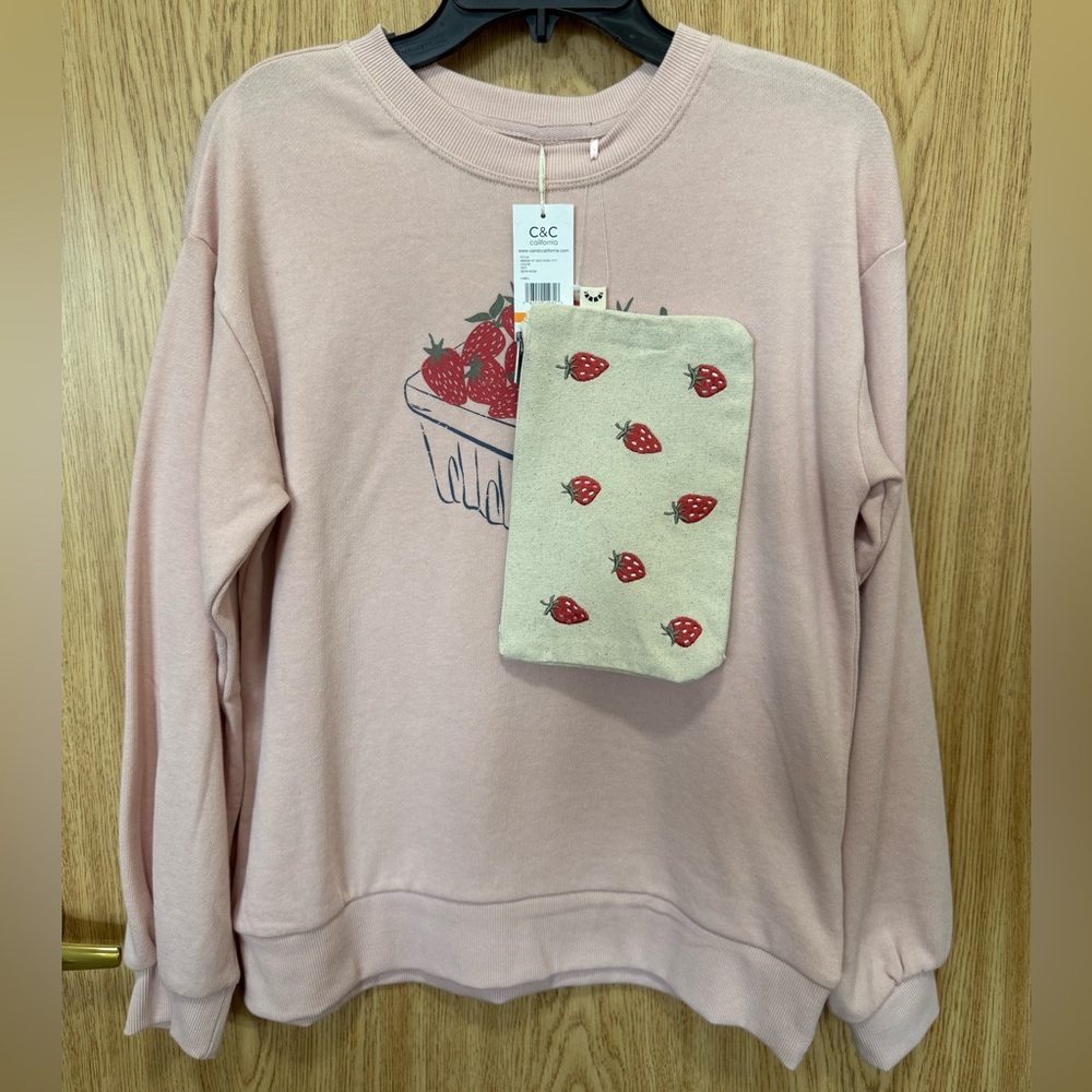 New C&C California Pink Strawberry Print Casual Sweater
